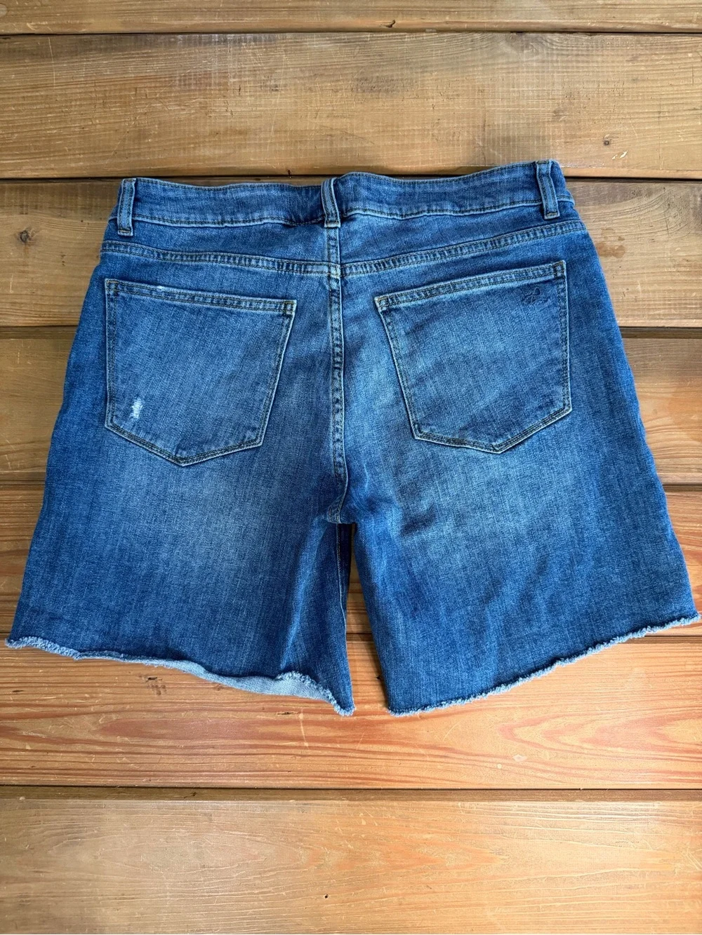 DL1961 Karlie Boyfriend Jean Shorts Size 29 Distressed Raw Hem DL Vintage